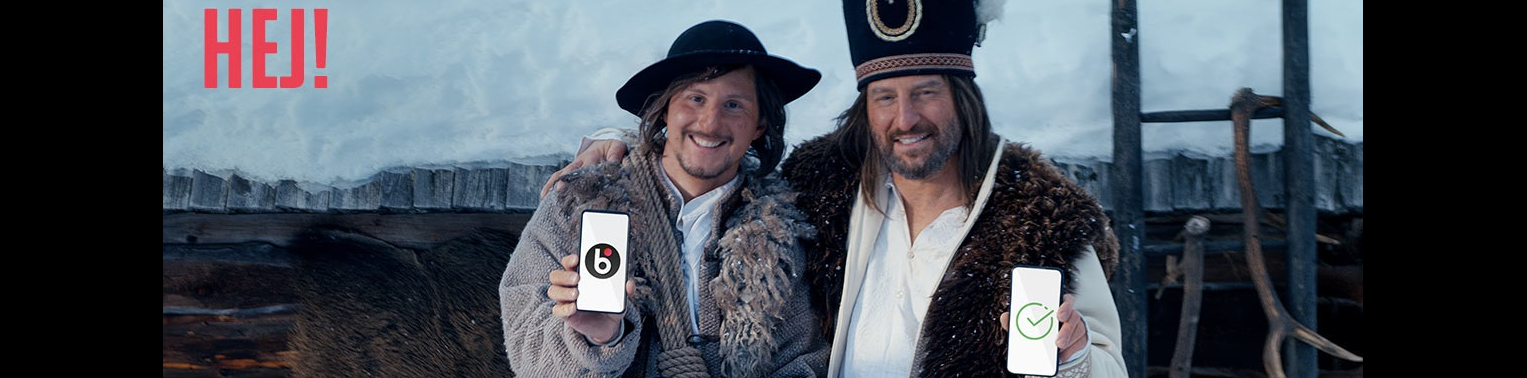 Ludzie ery BLIKA wysyłają przelewy na telefon.